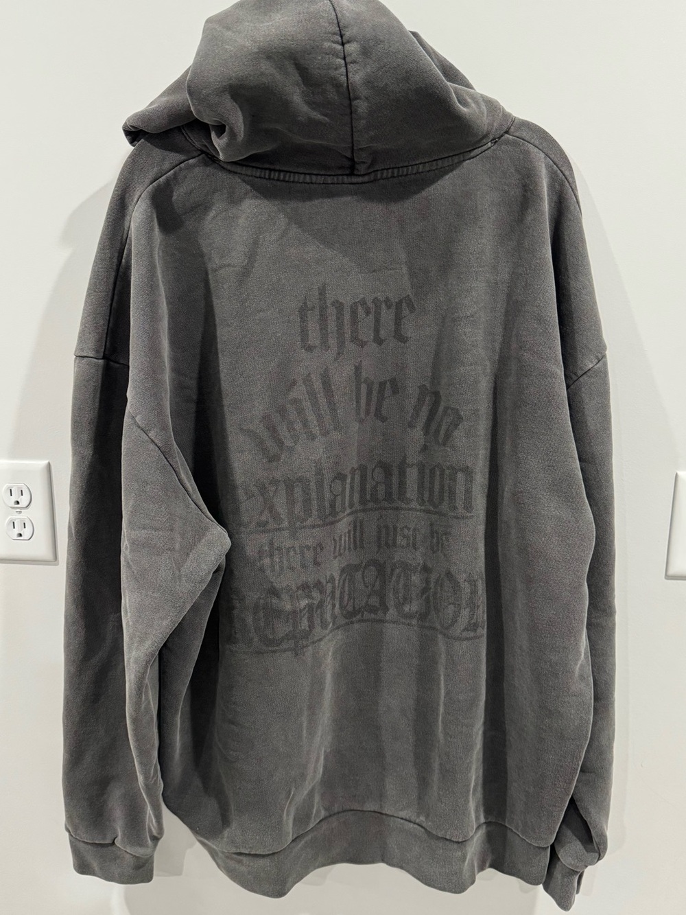 TAYLOR SWIFT • WILL BE NO EXPLANATION WILL JUST BE REP OVERSIZED HOODIE (XL/2XL) - Picture 5 of 11